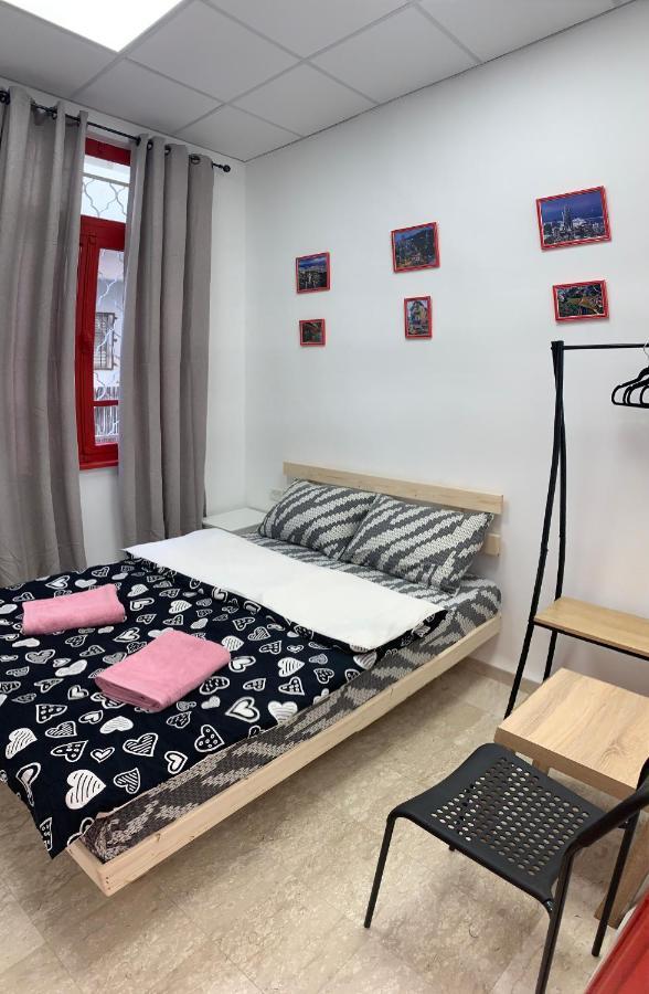 Apartment Comfy - For A Quiet, Family Holiday Without Parties 海法 外观 照片